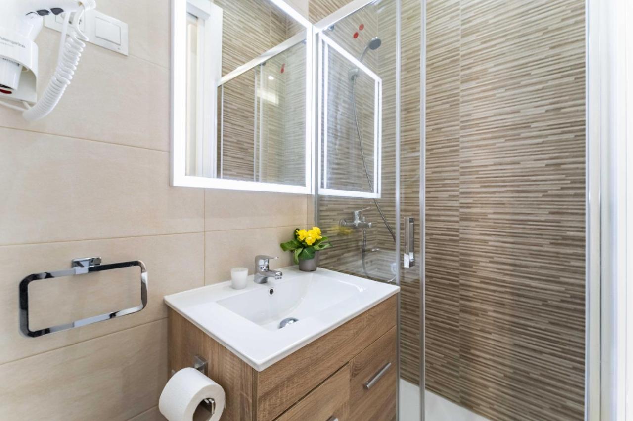 Exclusive Luxury Apartment In Central Madrid Kültér fotó